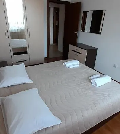 Belvedere Club к302 * 班斯科